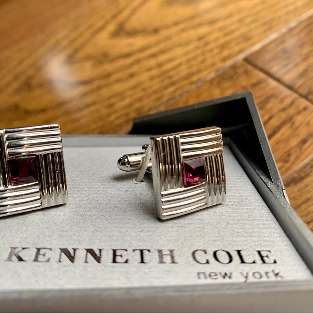 Kenneth Cole New York NWOT cuff links in Gift Box